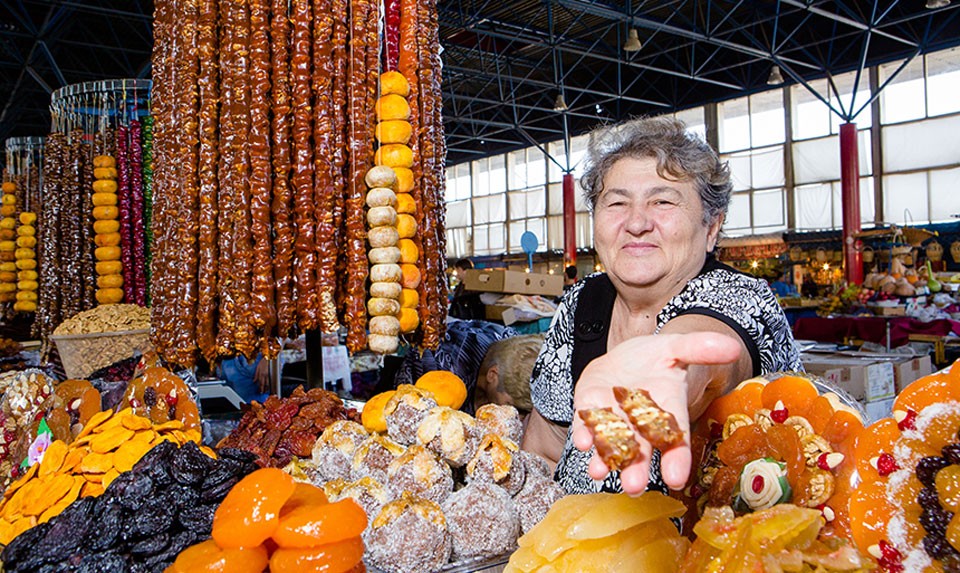 سفر به ارمنستان-Gum Market